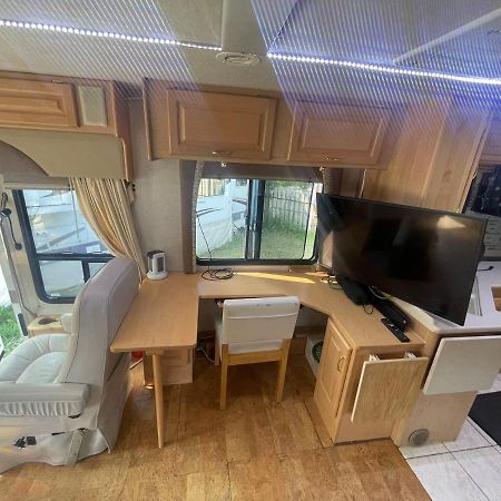 Rundle Mountain Rv Park Hotel Canmore Buitenkant foto