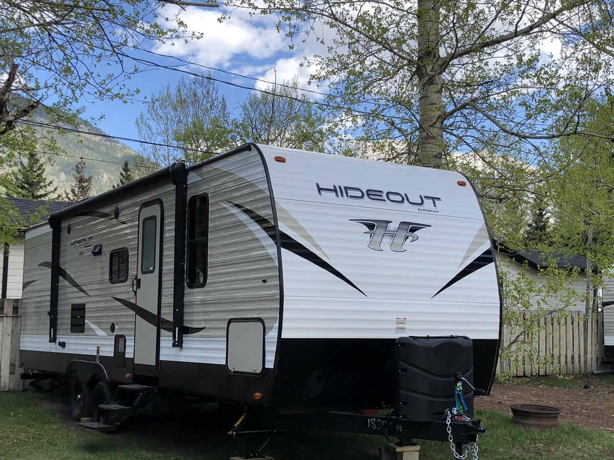 Rundle Mountain Rv Park Hotel Canmore Buitenkant foto