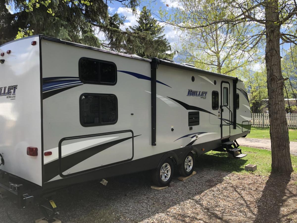 Rundle Mountain Rv Park Hotel Canmore Buitenkant foto