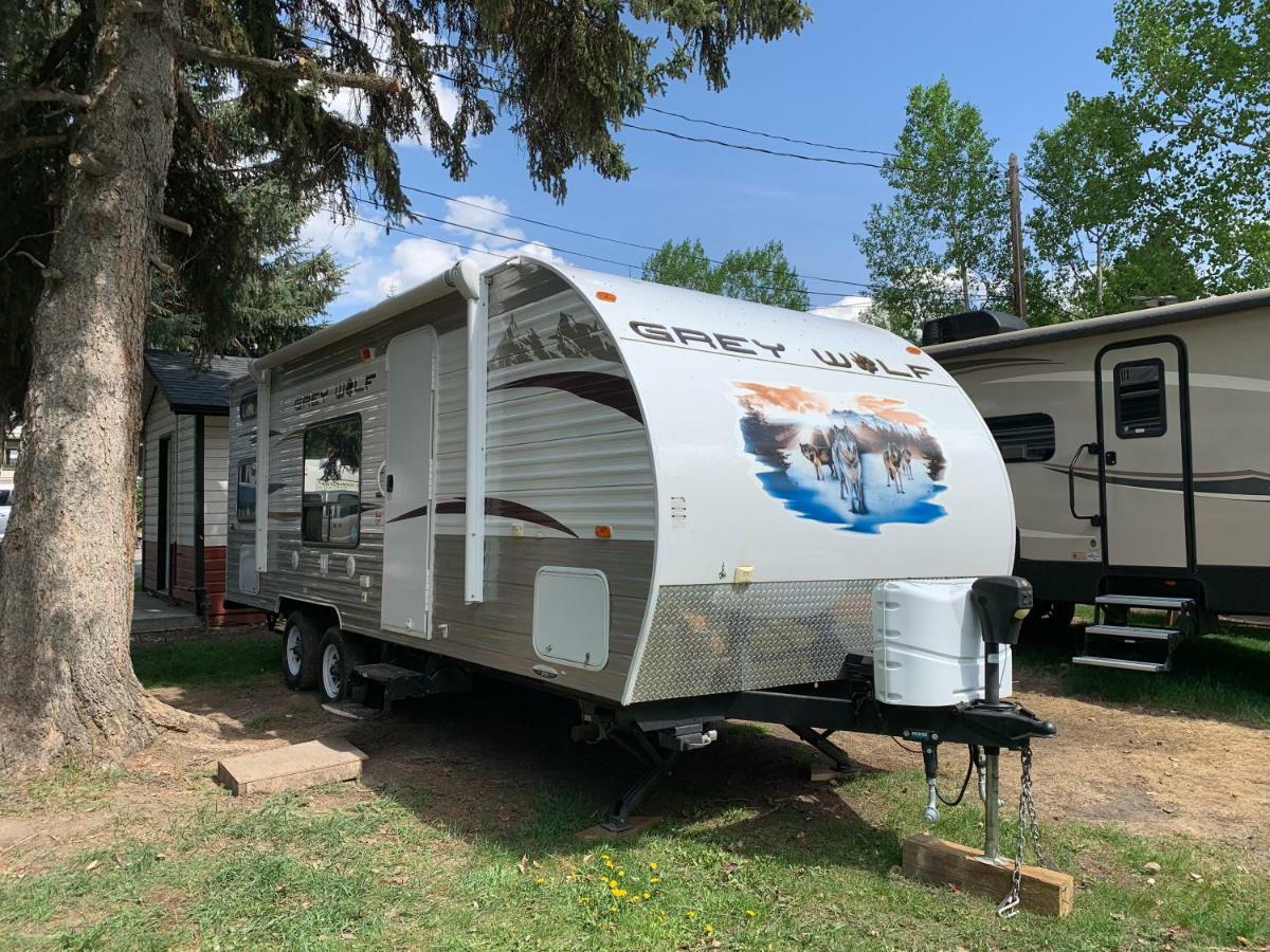 Rundle Mountain Rv Park Hotel Canmore Buitenkant foto